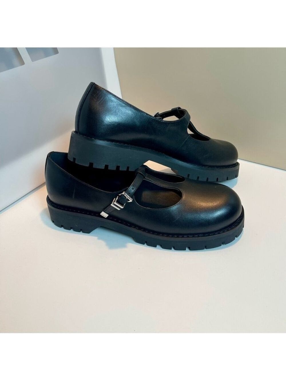 Michael Kors Women's Darrington Mary Jane Leather Shoes Black Sz 8.5 - Picture 4 of 14